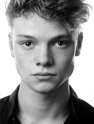 汤姆·里斯·哈里斯